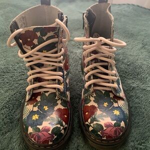 Dr. Martens Kids Floral Lace-Up Boots